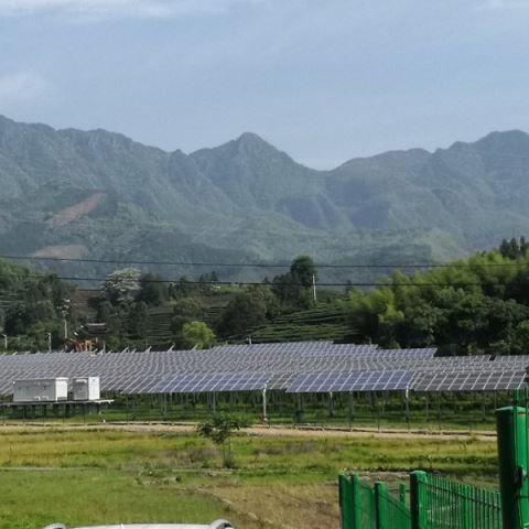 Sistemi di montaggio per pannelli solari fotovoltaici
